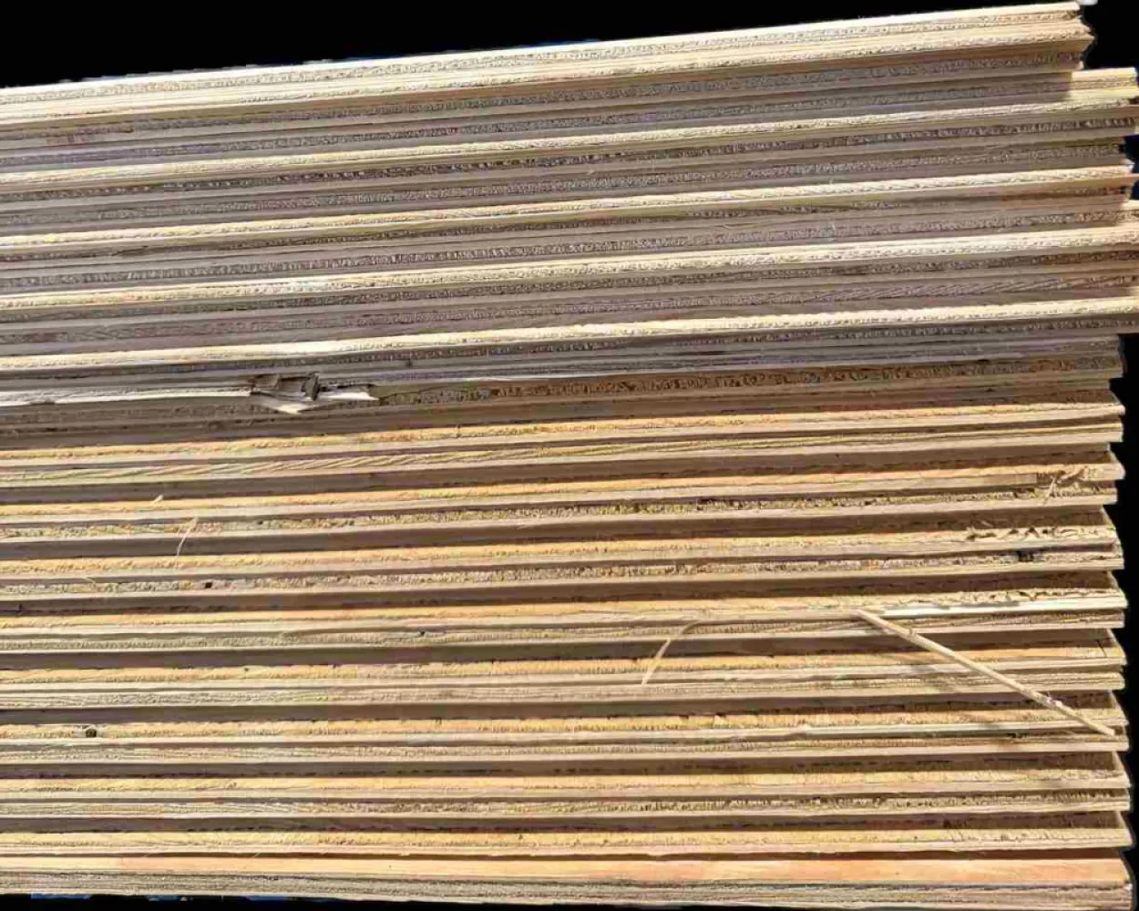 Fins Vuren Mes en Groef 2440x1220x18 mm